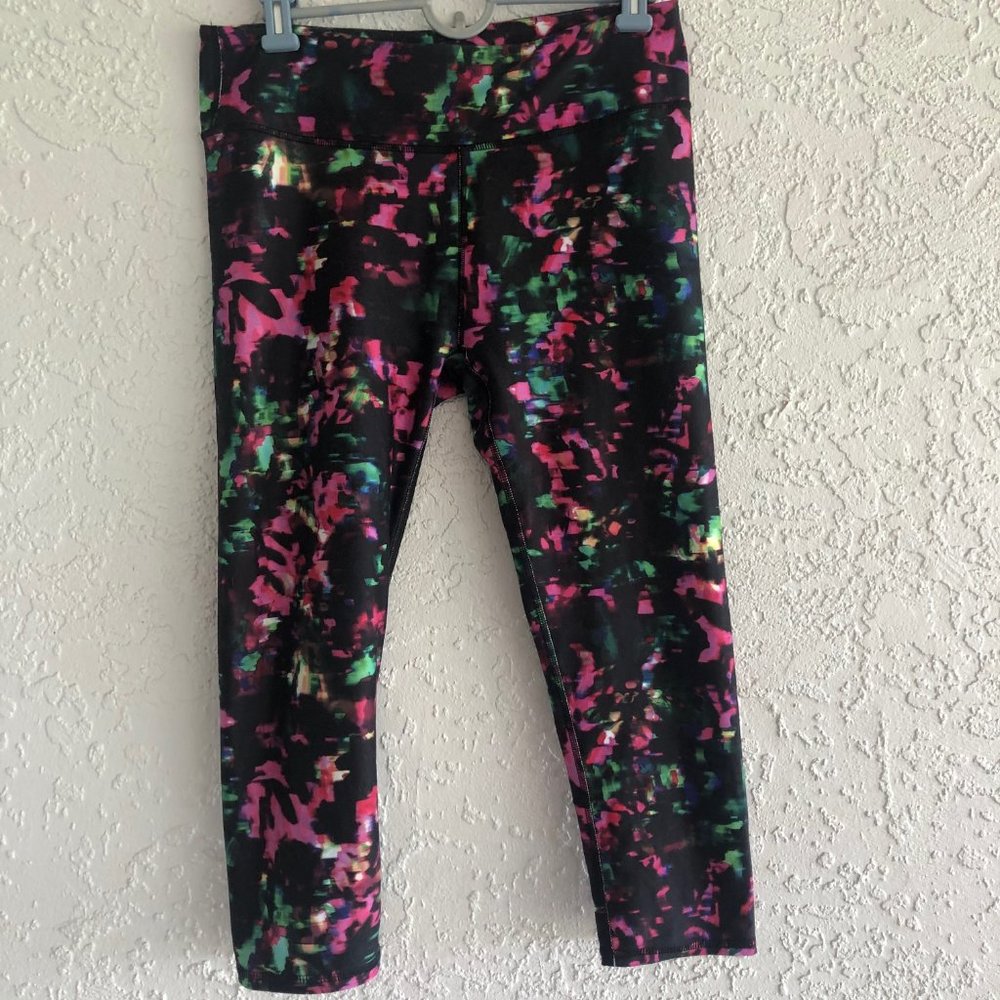 Fabletics Powerhold Capri Leggings, M